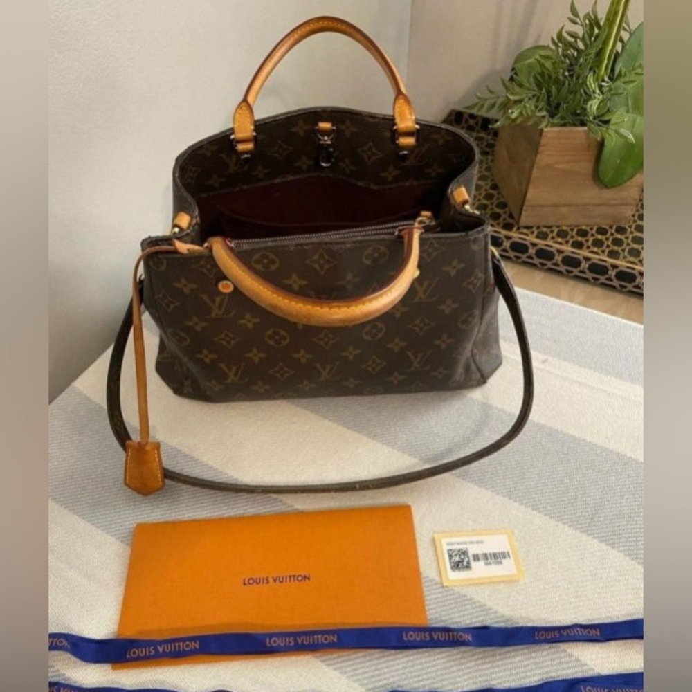 *SOLD* Louis Vuitton - Montaigne MM Monogram Handbag - Picture 6 of 12